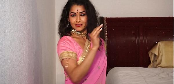  Seductive Dance by Mature Indian on Hindi song - Maya